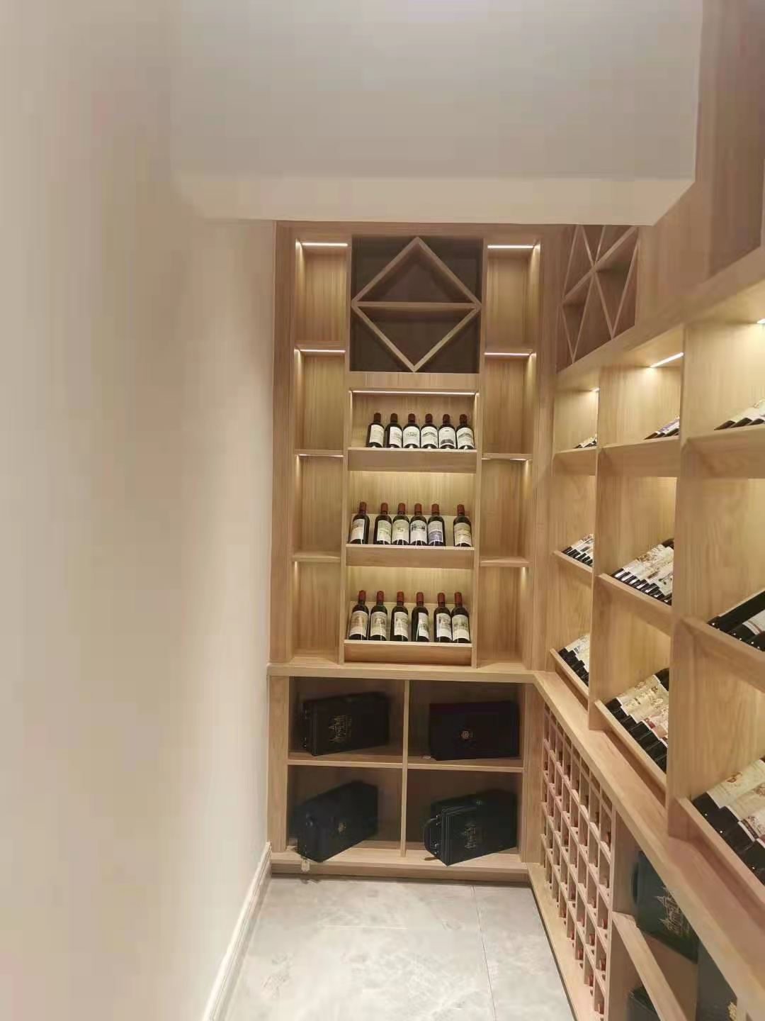 热烈祝贺ABA澳霸硅藻泥·艺术涂料 中标珠海御景龙湖别墅精装项目(图7)